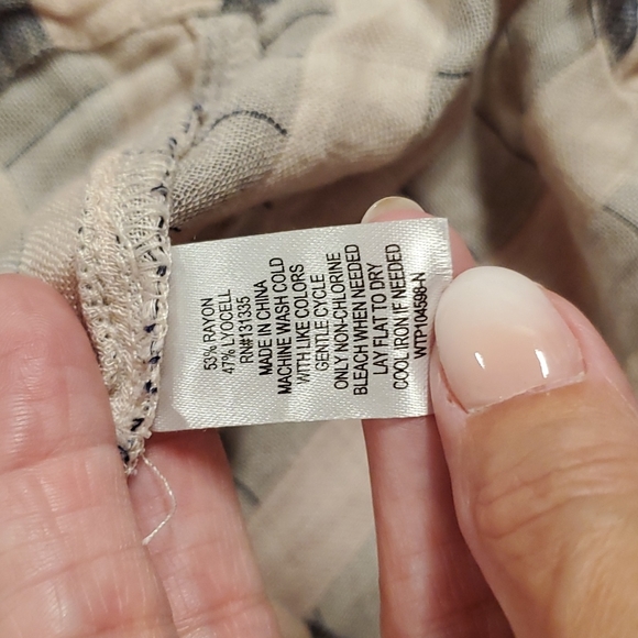 Socialite Gray black and tan stripes long sleeve top Med. - Picture 2 of 5